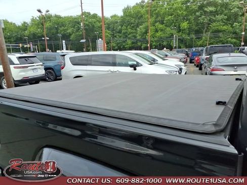 Used 2022 Jeep Gladiator Sport AWD/4WD image 19