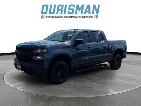 Used 2021 Chevrolet Silverado 1500 Custom Trail Boss w/ LPO, Dark Essentials Package AWD/4WD image 2