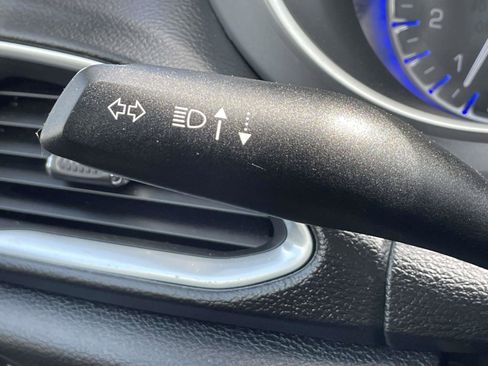 Used 2018 Chrysler Pacifica Touring-L Plus w/ Advanced Safetytec Group FWD image 26