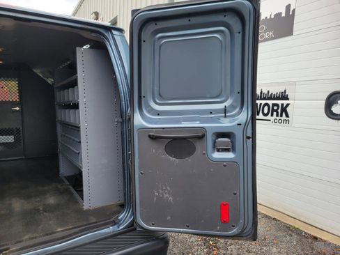 Used 2014 Ford E-350 and Econoline 350 Super Duty w/ Insulation Package image 39
