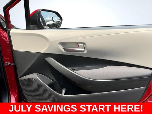 Used 2020 Toyota Corolla LE FWD image 27