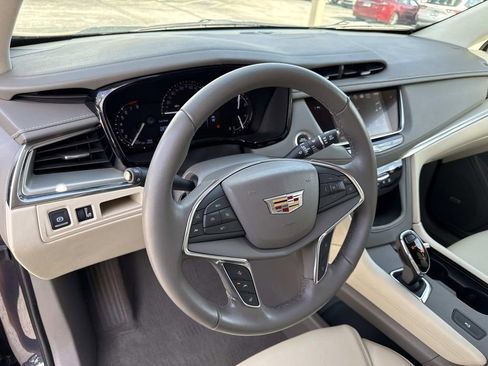 Used 2019 Cadillac XT5 Luxury image 32