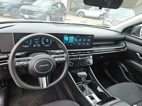 Used 2025 Hyundai Tucson SEL FWD image 16