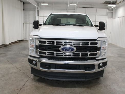 Used 2024 Ford F250 XLT image 3