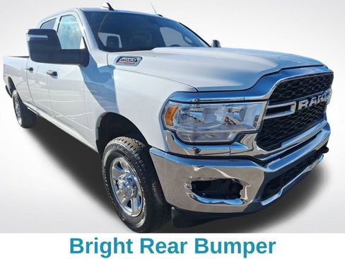 Used 2023 RAM 2500 Tradesman w/ Chrome Appearance Group AWD/4WD image 7