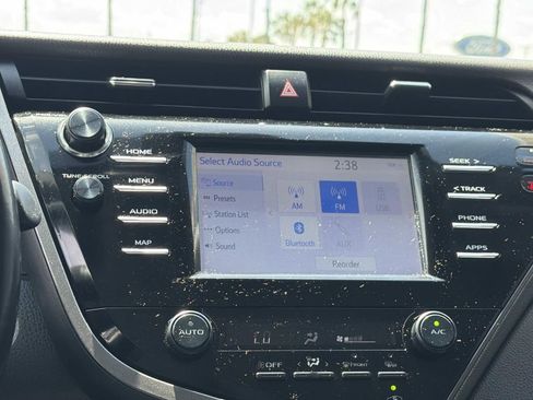 Used 2019 Toyota Camry SE w/ Convenience Package FWD image 14