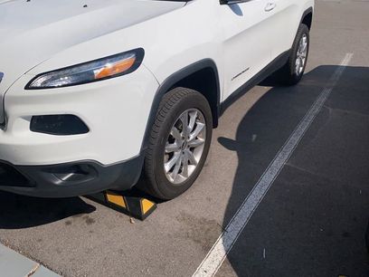 Used 2016 Jeep Cherokee Latitude w/ Comfort/Convenience Group