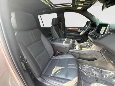 Used 2024 Chevrolet Suburban RST w/ Luxury Package AWD/4WD image 28