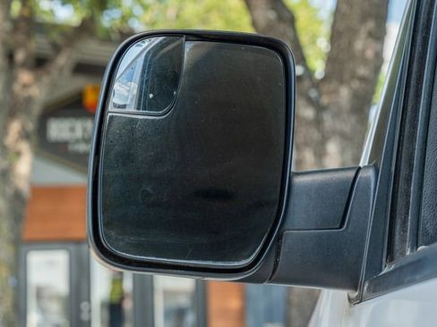 Used 2014 Ford E-350 and Econoline 350 XLT image 11