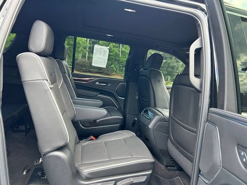 Used 2024 Cadillac Escalade ESV Premium Luxury w/ Performance Package AWD/4WD image 50