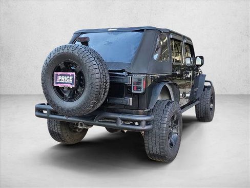 Used 2014 Jeep Wrangler Unlimited Rubicon w/ Connectivity Group AWD/4WD image 5