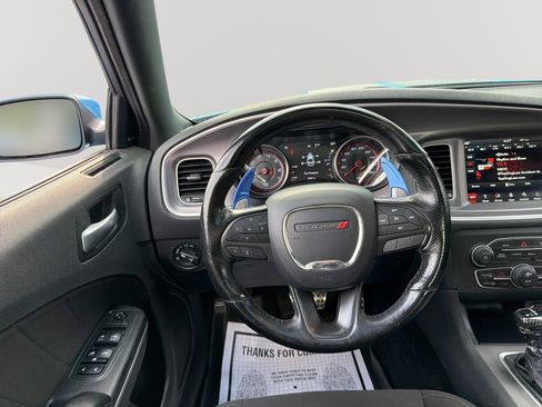 Used 2019 Dodge Charger Scat Pack w/ Dynamics Package RWD image 11