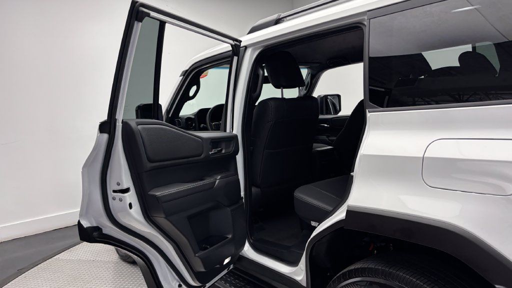 Used 2027 Toyota Land Cruiser AWD/4WD image 35
