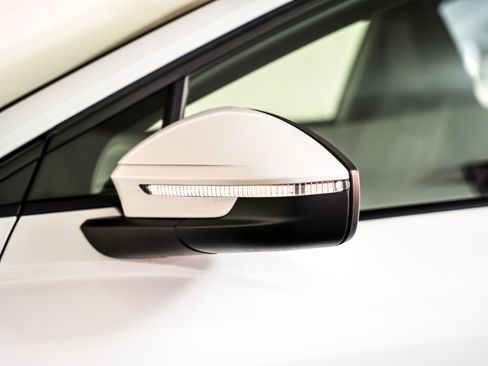 Used 2024 Audi Q4 e-tron Premium Plus image 25