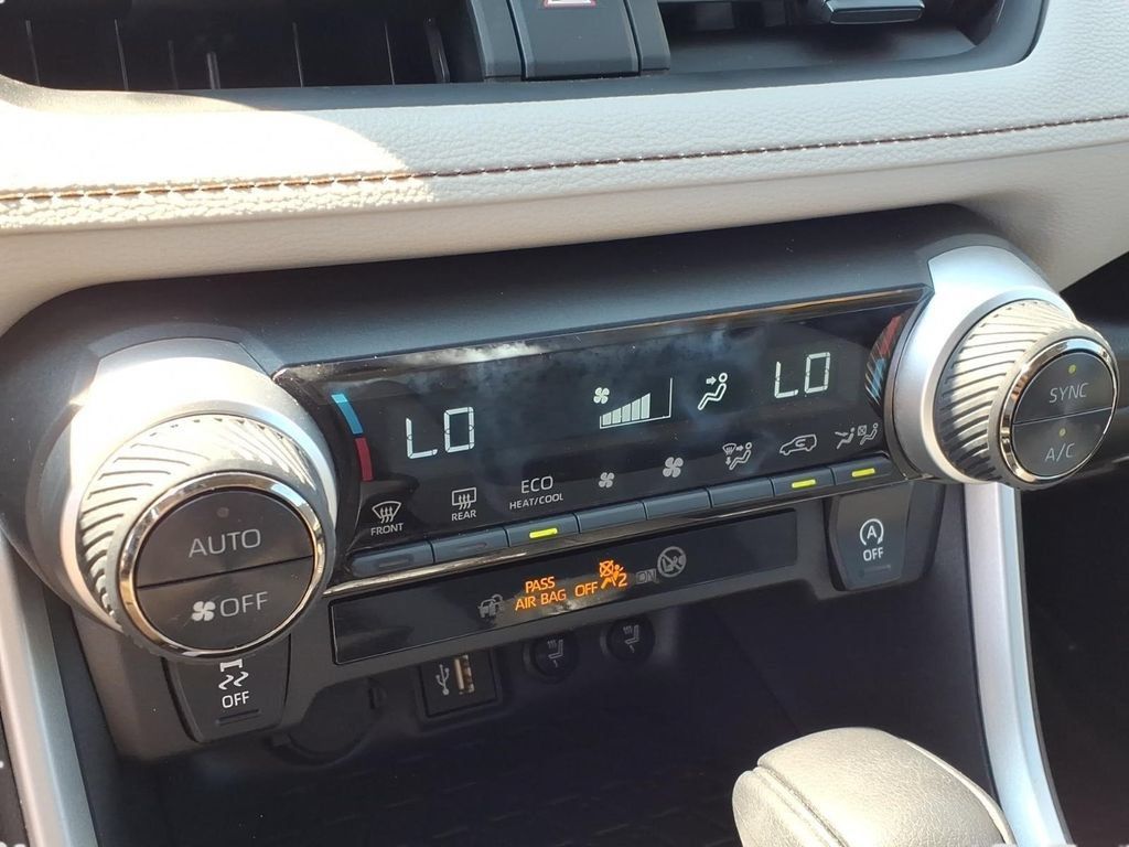 Used 2024 Toyota RAV4 XLE w/ Convenience Package FWD image 22
