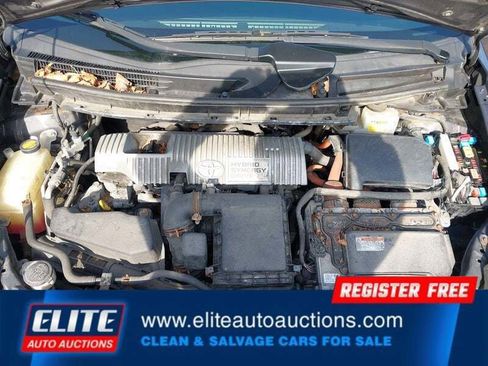 Used 2013 Toyota Prius Two image 20