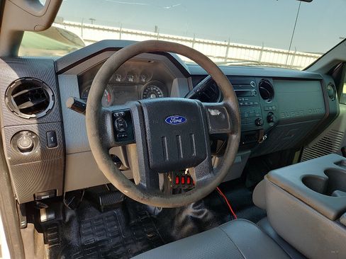 Used 2013 Ford F250 XL RWD image 10