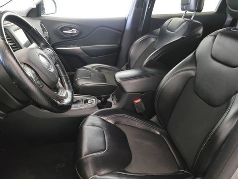 Used 2020 Jeep Cherokee Latitude Plus w/ Cold Weather Group image 17