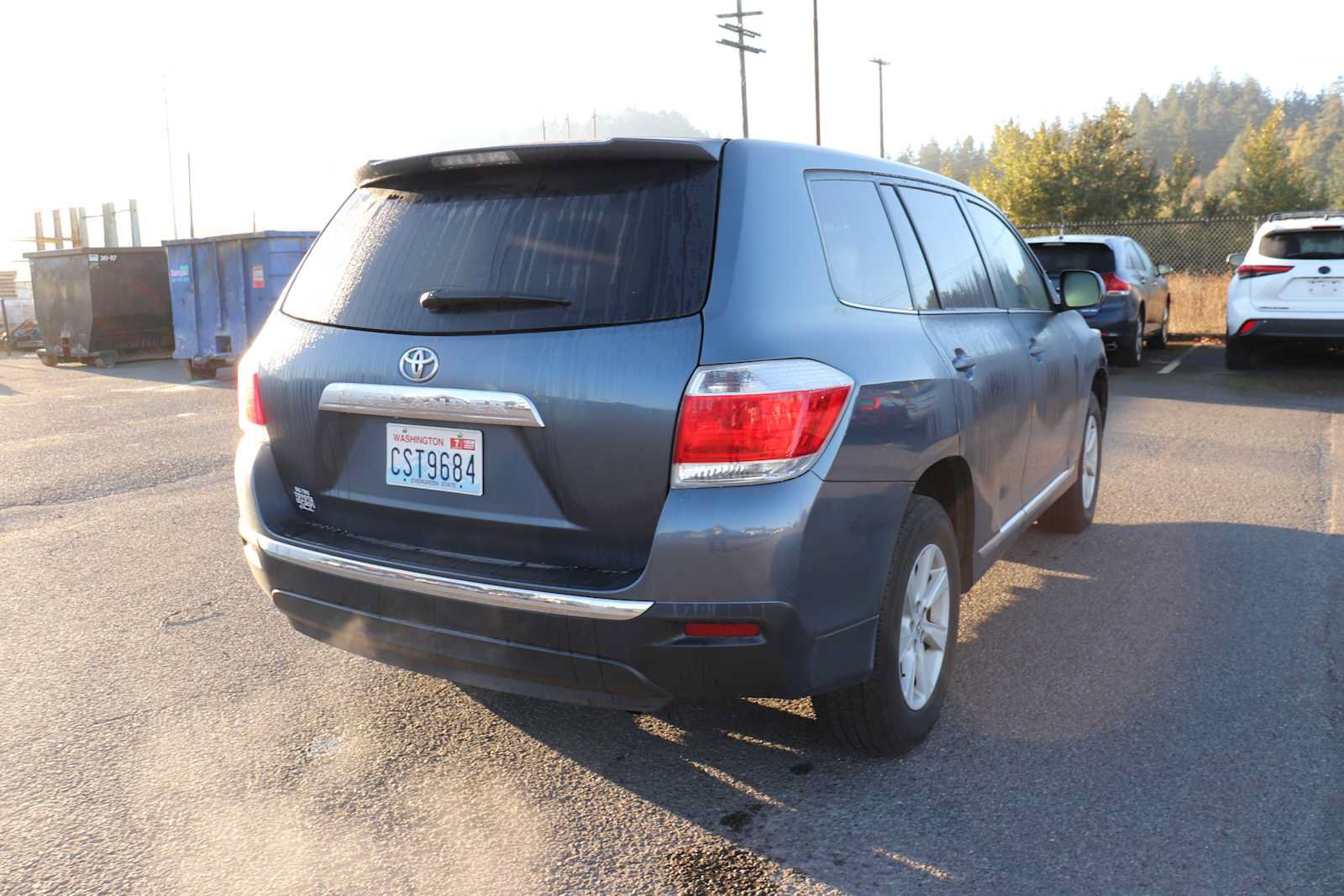 Used 2013 Toyota Highlander FWD w/ Cold Weather Pkg image 5