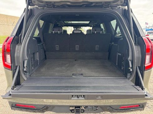 Used 2025 Ford Expedition Max Platinum w/ Stealth Performance Package AWD/4WD image 11
