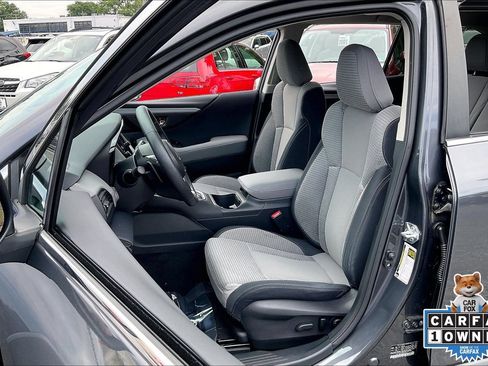 Certified 2024 Subaru Outback Premium AWD/4WD image 9
