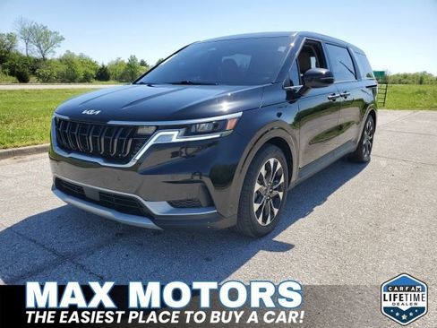 Used 2024 Kia Carnival EX FWD image 12