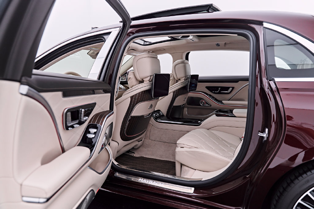 Used 2024 Mercedes-Benz Maybach S 680 4MATIC image 37
