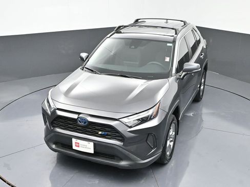 Certified 2022 Toyota RAV4 XLE image 39
