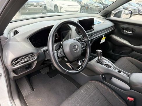 Used 2025 Honda HR-V Sport image 11
