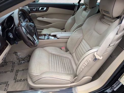 Used 2013 Mercedes-Benz SL 550 image 17