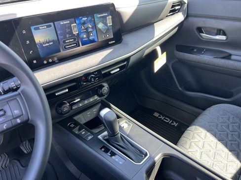 New 2026 Nissan Kicks SV image 19