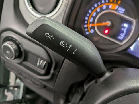 Used 2024 Jeep Wrangler Sahara image 18