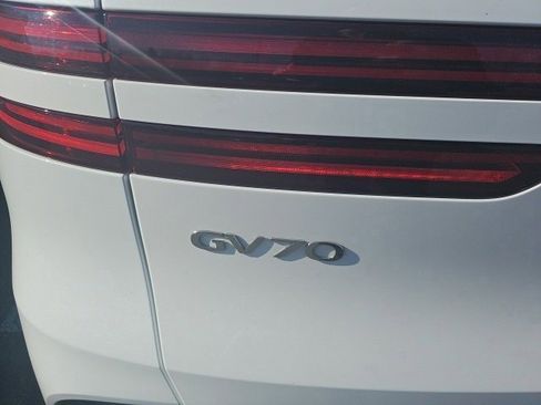 Used 2022 Genesis GV70 3.5T Sport w/ Sport Advanced Package image 10