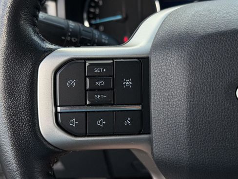 Used 2022 Ford Expedition Max XLT image 19