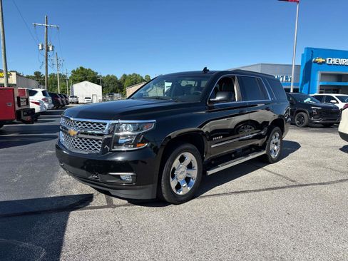 Used 2018 Chevrolet Tahoe LT w/ LT Signature Package AWD/4WD image 1