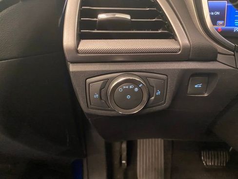 Used 2020 Ford Fusion SE image 19