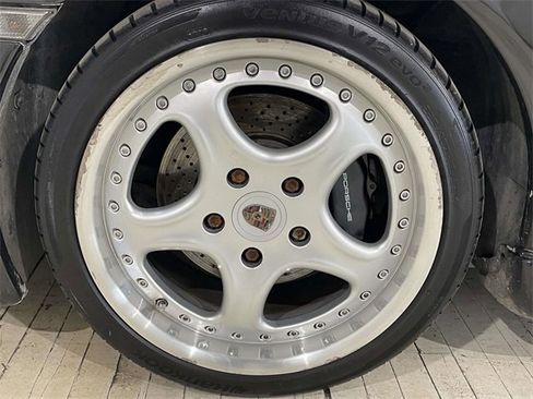 Used 2001 Porsche 911 Carrera 4 image 12