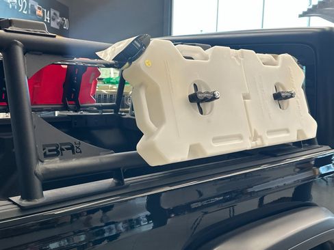 New 2025 Jeep Gladiator Rubicon w/ Convenience Group image 24