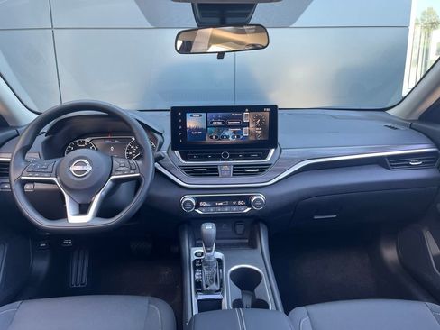 New 2026 Nissan Altima 2.5 SV FWD image 12