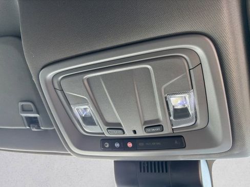 Used 2025 Chevrolet Silverado 1500 LT image 18