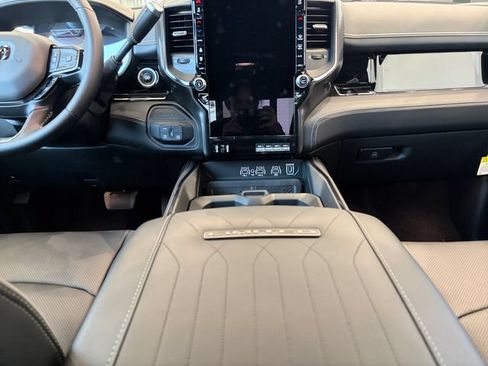 New 2026 RAM 2500 Limited AWD/4WD image 19