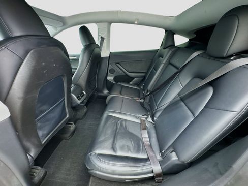 Used 2024 Tesla Model Y Long Range AWD/4WD image 16