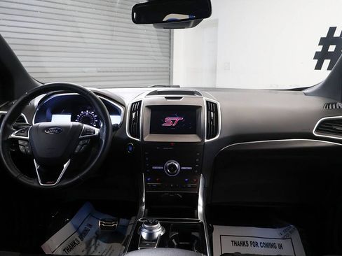 Used 2020 Ford Edge ST w/ Equipment Group 401A AWD/4WD image 19