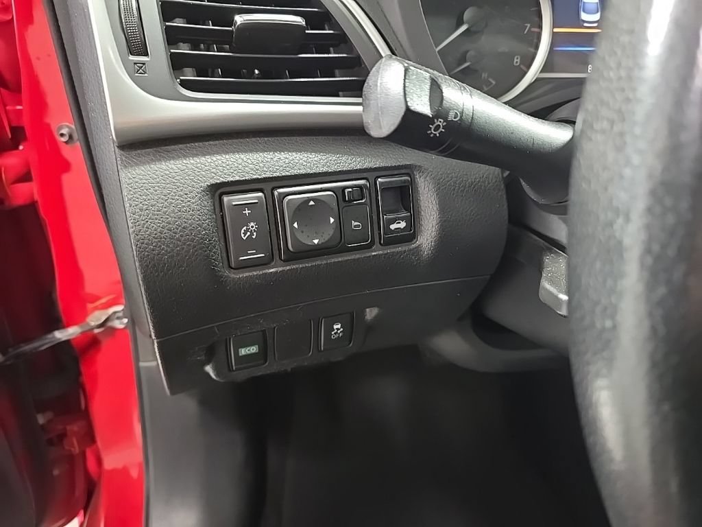 Used 2019 Nissan Sentra SV FWD image 14