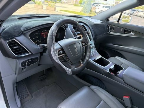 Certified 2019 Lincoln Nautilus Reserve FWD image 14