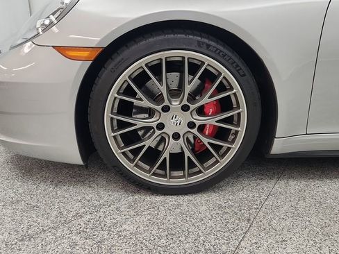 Used 2017 Porsche 911 Carrera 4S image 40
