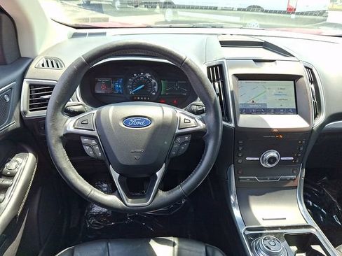 Used 2020 Ford Edge Titanium FWD image 13
