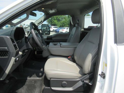 Used 2022 Ford F250 XL w/ Power Equipment Group RWD image 9