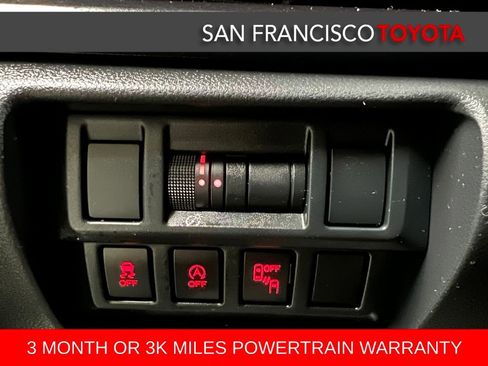 Used 2021 Subaru Crosstrek 2.5i Sport w/ Moonroof Package image 37