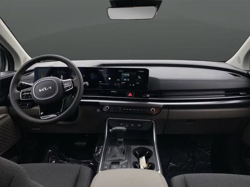 New 2026 Kia Carnival LX image 5